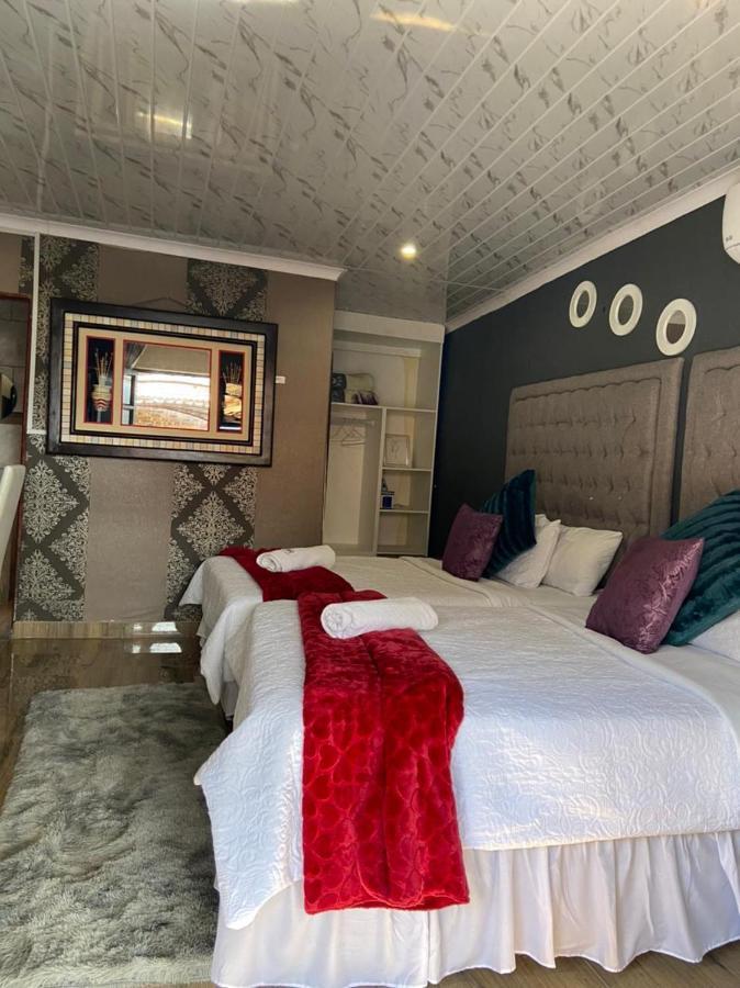 Nsuku Bed And Breakfast Thulamahashi エクステリア 写真